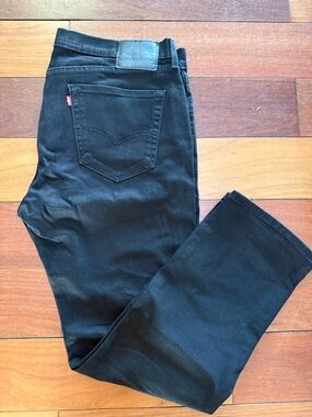 Levi's Men's Black Straight Jeans
